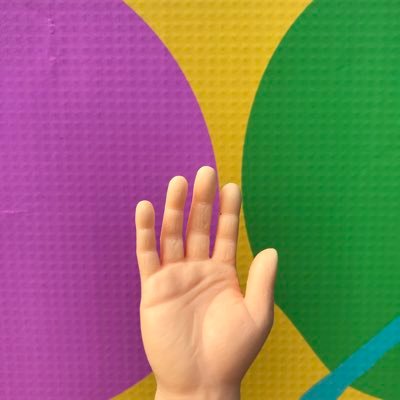 ✋🏼 Looking massive + looking miniature. Blowing minds + making smiles. #SuperTinyHands ✋🏼✋🏼 I sell tiny hands on eBay.✋🏼✋🏼✋🏼GET YOUR PAIR