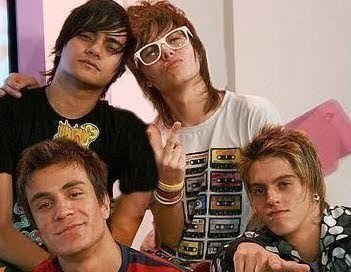FC da banda color do momento RESTART--Sejam bem vindos--
Aaa Pê Lanza Aposto um beijo q vc me dá um fora! #foda 
Dona: @LeeFernandezz
FC Restart Dolthe!♥