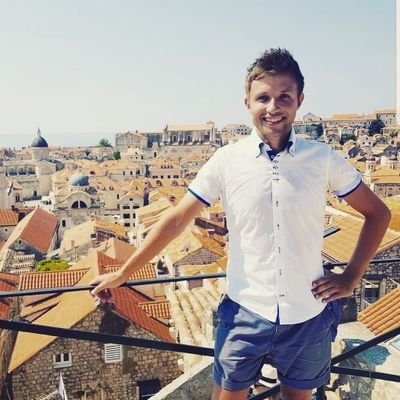 Healthy active lifestyle, multi-sport athlete, plant based with a Medical Medium twist, traveler, tech enthusiast, gadget fan, data lover, future trends watcher
