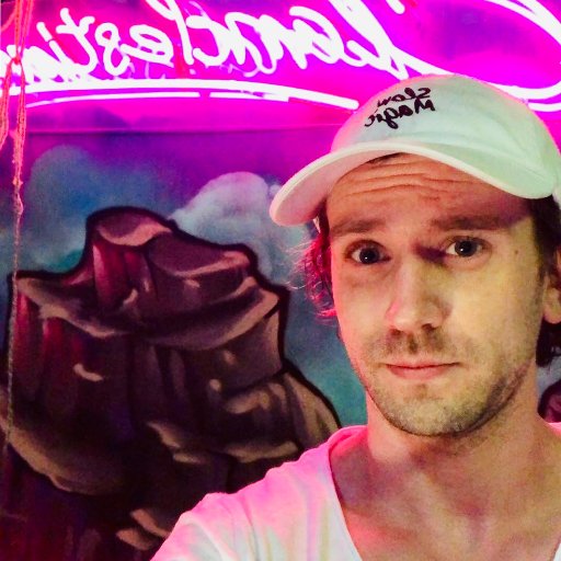 RiskyGambit's profile picture. 