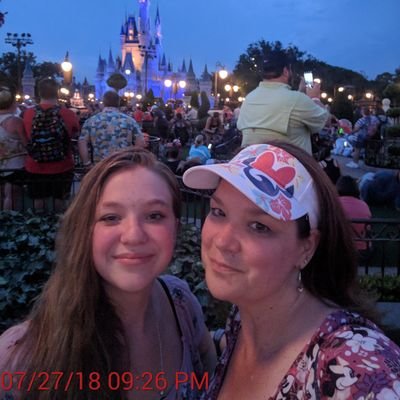 Wife, Mom, Disney, Padres, 
Love language: Sarcasm, 
My thoughts: Inappropriate, 
My goal: Love, laughter and memories

https://t.co/eppOmeYuYd