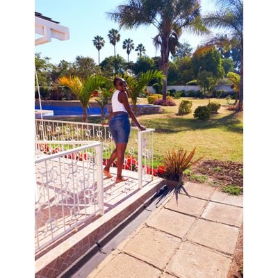 FuegoHella2's profile picture. Proudly Zimbabwean🇿🇼||
MY BLACK IS BEAUTIFUL🖤||
⚖📚📙||