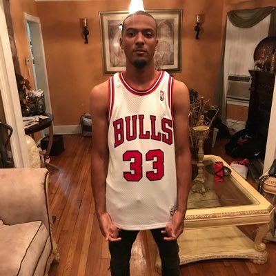 I show love 😍😤 I'm just trying to make it out 💯🅿 Follow me on Instagram