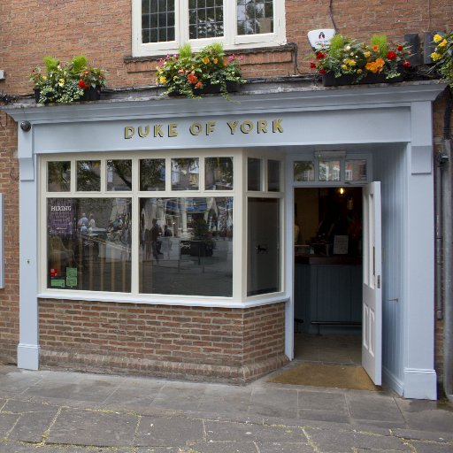 Leeds Brewery pub in the heart of medieval York.Great beer selection and freshly cooked locally sourced food.Great views of Kings Square and the Minster beyond.