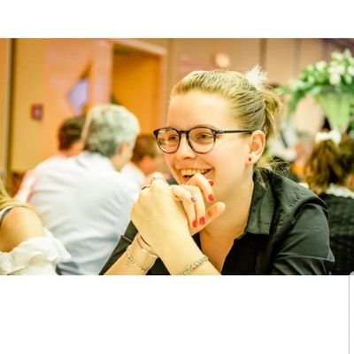 🎂 19
👶🏻 @adelinedeligeon
📽 #Youtuber
⚫⚪ #Juventus
✏ #drawing
🤠 #ToyStory
⭐⭐⭐⭐ #SquadraAzzurra
⭐⭐ #EquipeDeFrance
📍 #lasouterraine