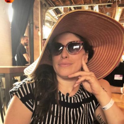 arielkdiamond's profile picture. Gay.