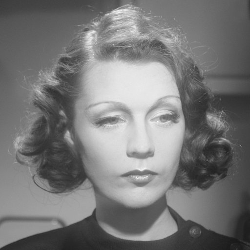 Rachel_Yves's profile picture. Artist who references classic Hollywood and who has now got to learn how to tap. 🎥👞