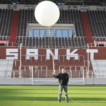 redet und schreibt beim @MillernTon, #FCSP, Papa von Junior, Schiedsrichter