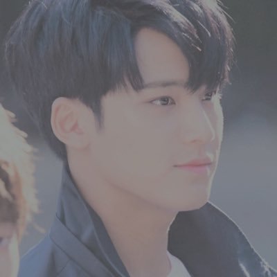 ⠀⠀⠀⠀ ੈ ╱ ❛ say the name, seventeen! ❜ ⠀⠀ ҉ (민규 ; from hip-hop unit. ) ─── ˏ ˋ 🖇 ˎˊ : #세븐틴’s lead rapper, sub-vocal, visual and the tallest member in the group.