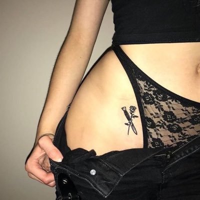 collegebabe05's profile picture. twenty | DM me for a good time | Coffee addict & college loser