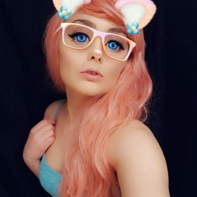 MermieQ's profile picture. Gamer nerd 🎮 
Twitch Affiliate 🏆
Mermaid🧜‍♀️