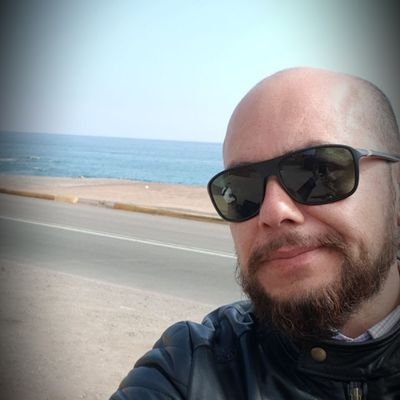Soy ex's de muchas cosas que prefiero olvidar. Hoy por hoy le hago al Kendo. Las opiniones aquí vertidas son a título personal #VapearNoEsFumar