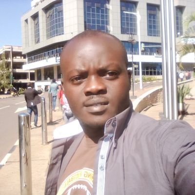 WSyauswa's profile picture. artiste musicien, composteur et guitariste🎤🎶🎼licencié en sciences économiques et de gestion.