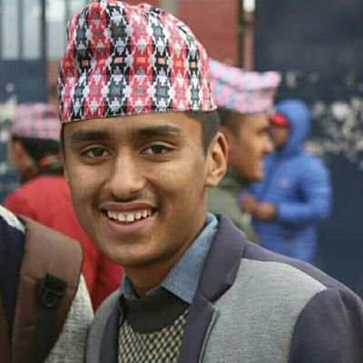 अहमता ले फुल्न सकिन्छ, तर फल्न सकिन्न ।