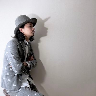 teamiki's profile picture. 布を使っての表現行うアーティス ト。その他、音楽・ＣＭ・舞台を中心に衣装デザインからスタイリングまでを請け負う。

インスタとHPに載せられるときに載せてます。。

https://t.co/JYTSFRJX8F