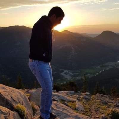 Ingeniero de profesión. Apasionado de la naturaleza. Futbolista, Ciclista de Montaña y Runner Semi Amateur. Superando mis propios límites. Chiva de Corazón!
