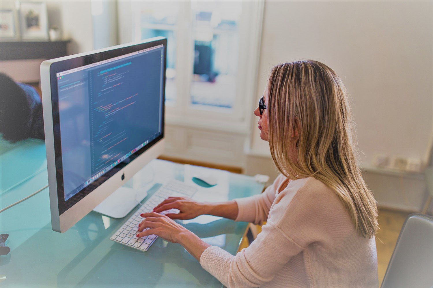 ImageCoachJJ's profile picture. Yes even your soul mate needs a little #PR sparkle! Follow a branding expert for #DatingTips to #DateBetterTonight💋{ImageExpert+You=BetterDating}