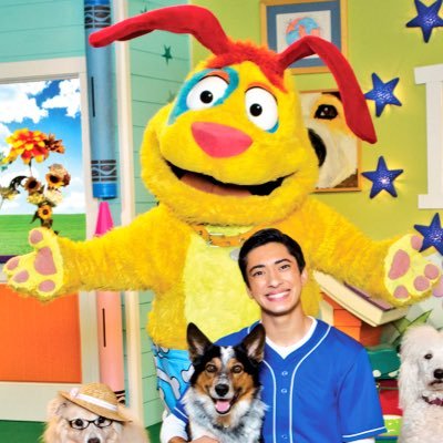 Let's go to dog school!! The official Twitter page of the @NickJr series Mutt & Stuff.