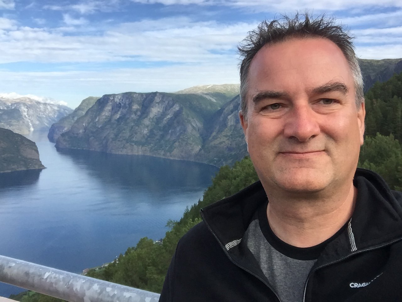 Growth oriented SaaS/Services business leader. Delivering predictable revenue growth. Procurement automation specialist. Social cricketer and footballer. Dad.