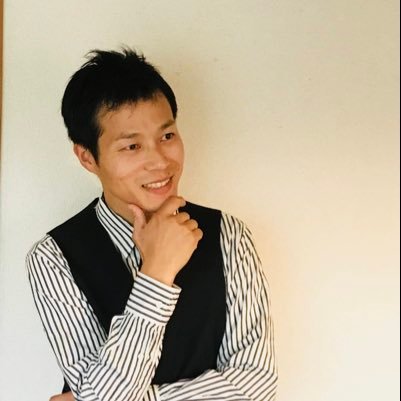 愛する妻と子供3人います。 僕は人間関係の苦悩や 借金、実父の死などを克服し 現在、お客様の夢実現や 目標達成サポートをしています 公式LINE@は620人の方が 登録して下さっています😊 ↓↓↓