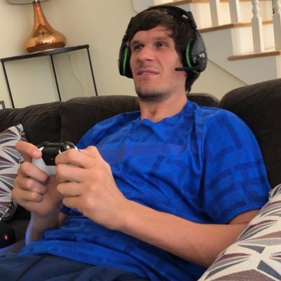 Pandaval210's profile picture. I don't like mustard unless it's on the beat