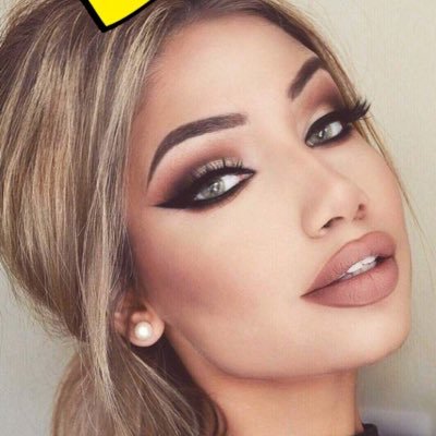 queenvibes1's profile picture. 🌹🌹