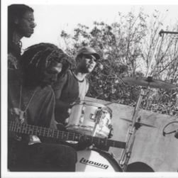En proceso de producción de nuestro 3er disco, próximamente en 2016 - Reggae venezolano. Email: jahbafana6@gmail.com
