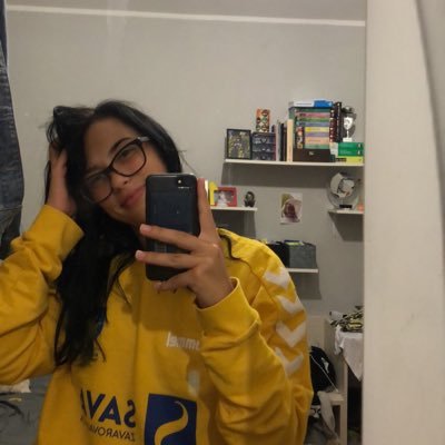 sorgo_lea's profile picture. I’m bored, really bored🙄