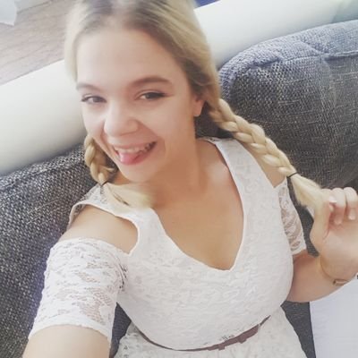 Freelancer Gaming, Fashion addicted & totally in love with gaming, cake and bunnies🍰