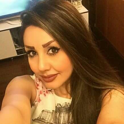 من واژه ی ممنوع..
خط خوردم و از نو..
از لابه لایِ سطر..
بیرون زِ خط جستم😔😔
ساده،دل نازک،غمگین ،خیلی مهربون و به دور از هر آدمی.