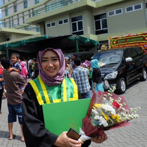 dinnahnf's profile picture. 