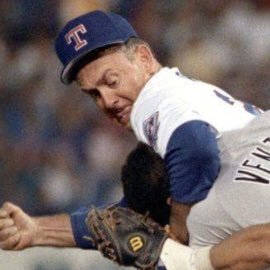 mightycase's profile picture. Has clear eyes and a full heart, thus cannot lose.         513 ➡️ KC