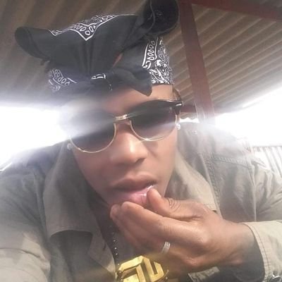 self made man...I Lead I never follow except on Twitter. songwriter. won't find no corners in ma Circle