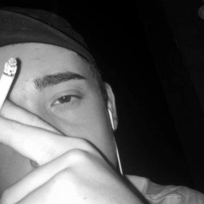 mathis, 15 ans, fume, je fait de la boxe et j’aime la moto 🍁🔥👀