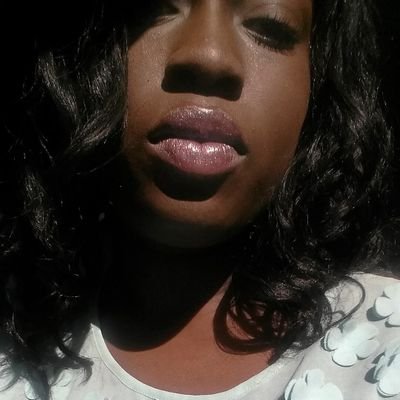 Smilewiffme's profile picture. 