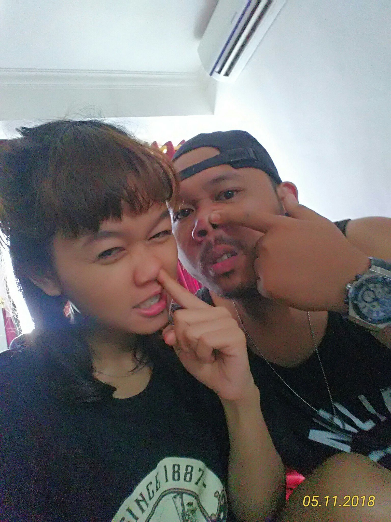 siregar324's profile picture. l