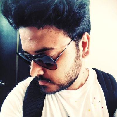 kartik_alakh's profile picture. 