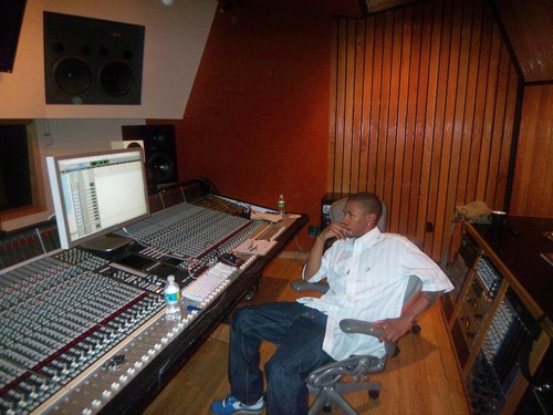 yungReign's profile picture. Yung Reign Building a heavy brand