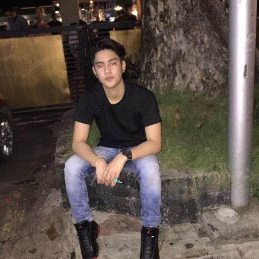 idkatall9's profile picture. 