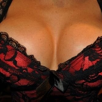 Pareja en busca de nuevas experiencias..jugar,morbosear,disfrutar..todo es válido https://t.co/IDMrtTdG02