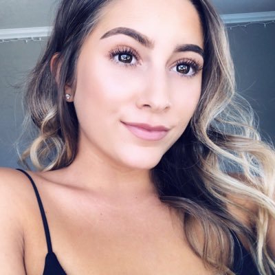 sydneycarperrr's profile picture. 