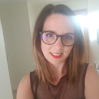 coraliechoup's profile picture. Maman,copine, femme, et fonctionnaire, un quotidien où ma casquette change constamment. Mais j'adore ca :) Qui m'aime me suive