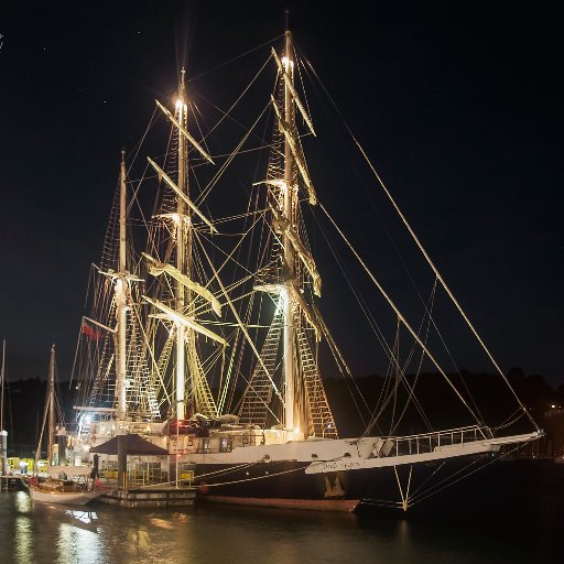 Dynamic maritime photography, from shore or water. Commissions: personal/sales/web/ad purposes, also offer whole voyage, racing & events.