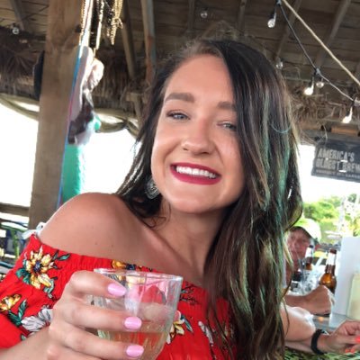 maggiehollman's profile picture. USF '19 🐾 special education major 📚dog mom to Bella 🐶❤️