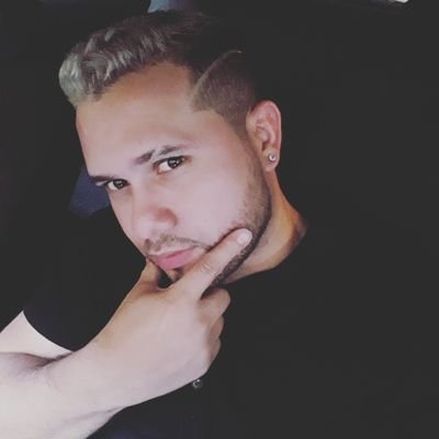 bolivar_juarez's profile picture. No serás completamente feliz hasta que no dejes de complacer a todo el mundo y te deje de importar lo que hablen o piensen de ti.