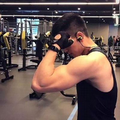 alex46758609's profile picture. 肌肉，健身，