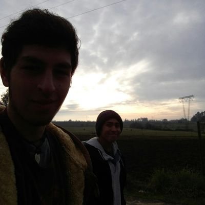 Chris00121465's profile picture. 18 años
voley♡
vida♡
flojera♡
beatbox♡