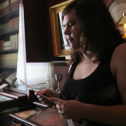 sketchesbysaz's profile picture. 