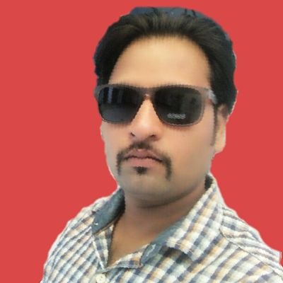 जिधर भी देखो हवस के जल्लाद बैठे है,
संभाल कर रखो अपनी फूल सी बेटियों को क्योंकि हुकूमत में कई बेऔलाद बैठे है