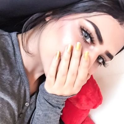 ‏‏مَ نكمل بـ أحد ، ومَ نضيع بدون أحد 
نسعد من بقى، وننسى من نسى..😌💜